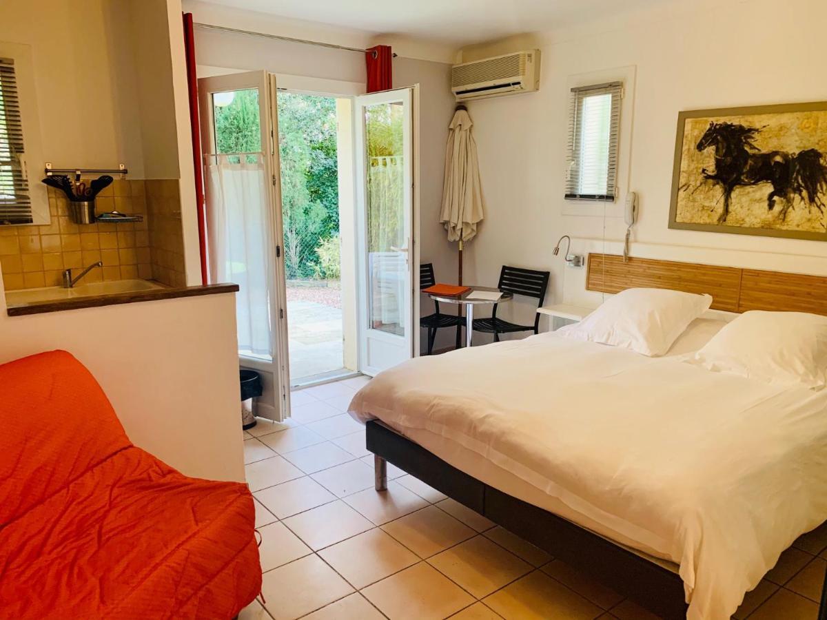 Athena Motel Saint Aygulf Eksteriør bilde