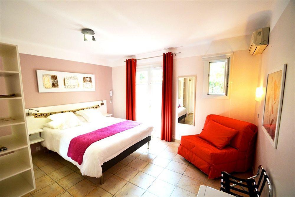 Athena Motel Saint Aygulf Eksteriør bilde